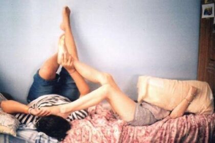 imagenes-amor-pareja-jugando-en-la-cama